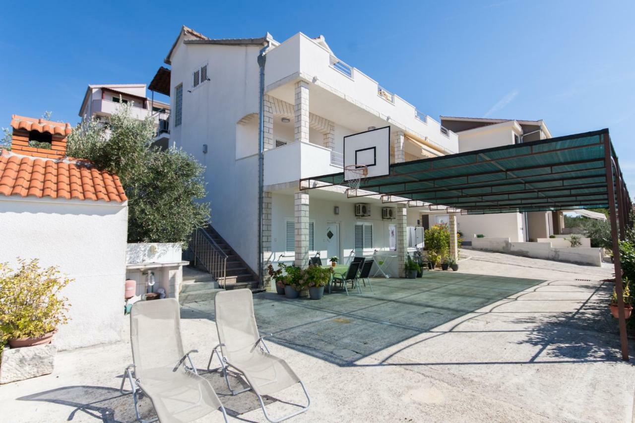Apartmani Zana Okrug Gornji Exterior photo