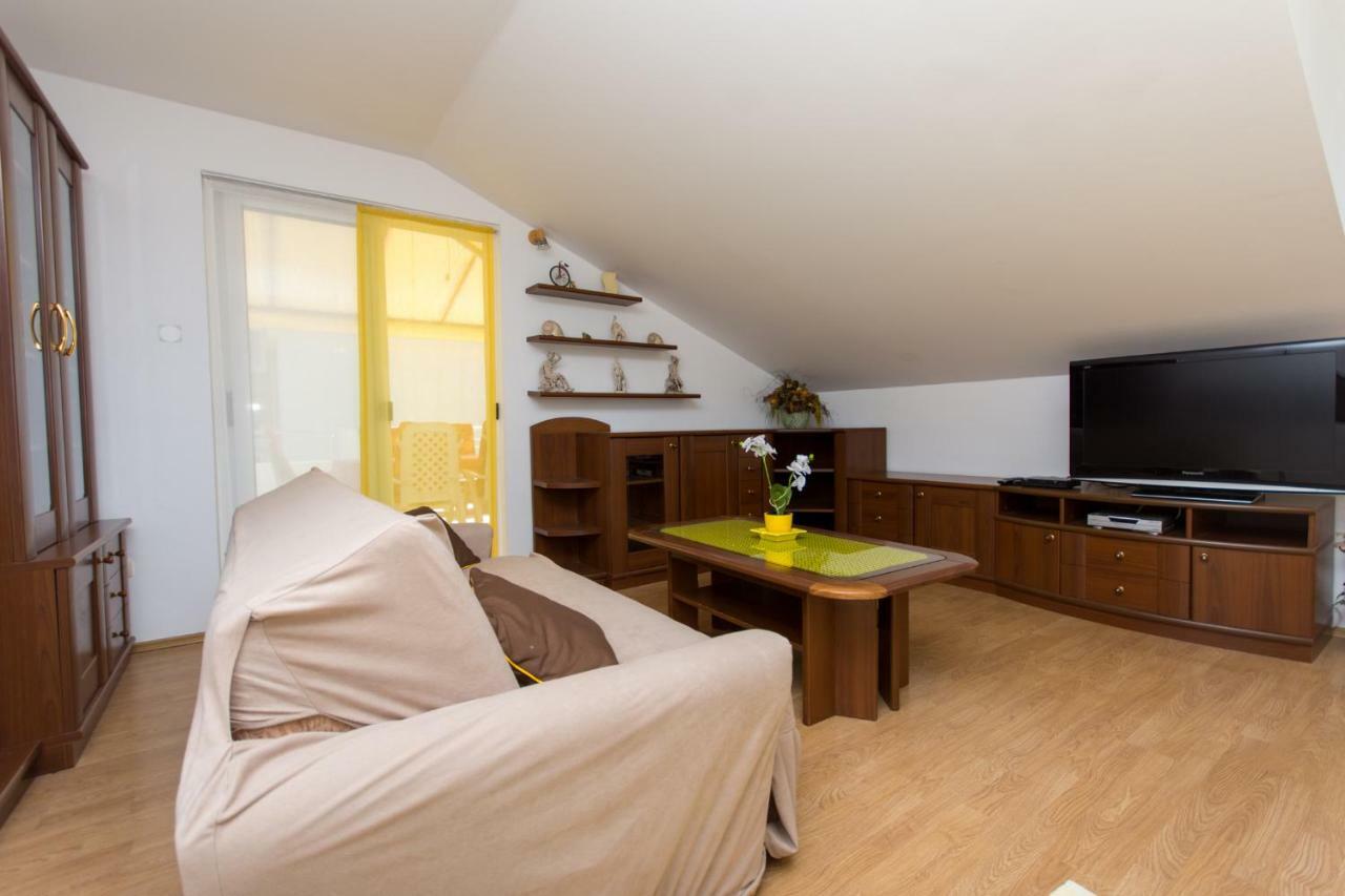 Apartmani Zana Okrug Gornji Exterior photo
