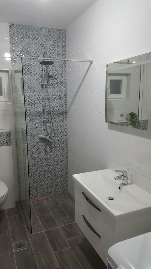 Apartmani Zana Okrug Gornji Exterior photo