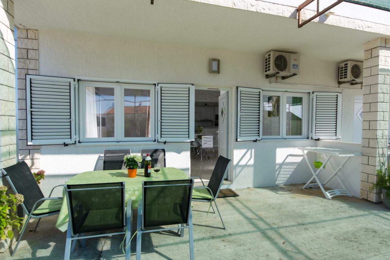 Apartmani Zana Okrug Gornji Exterior photo