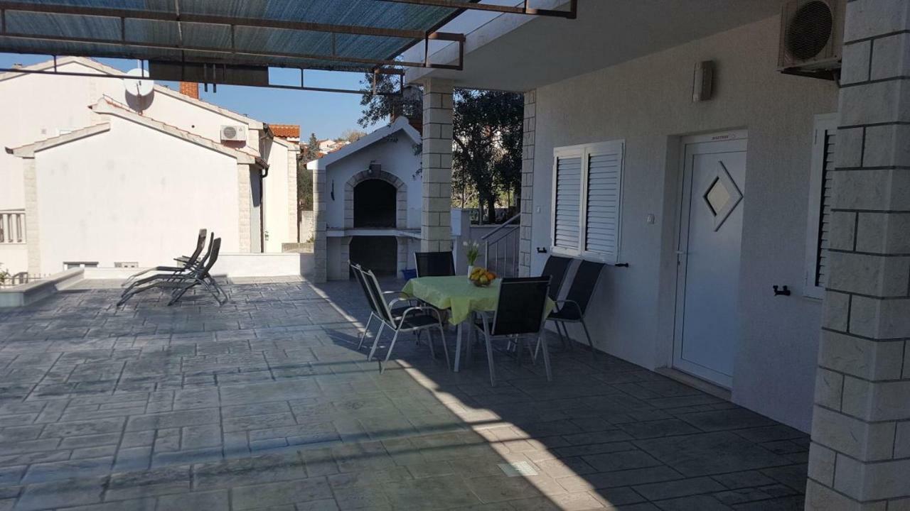 Apartmani Zana Okrug Gornji Exterior photo